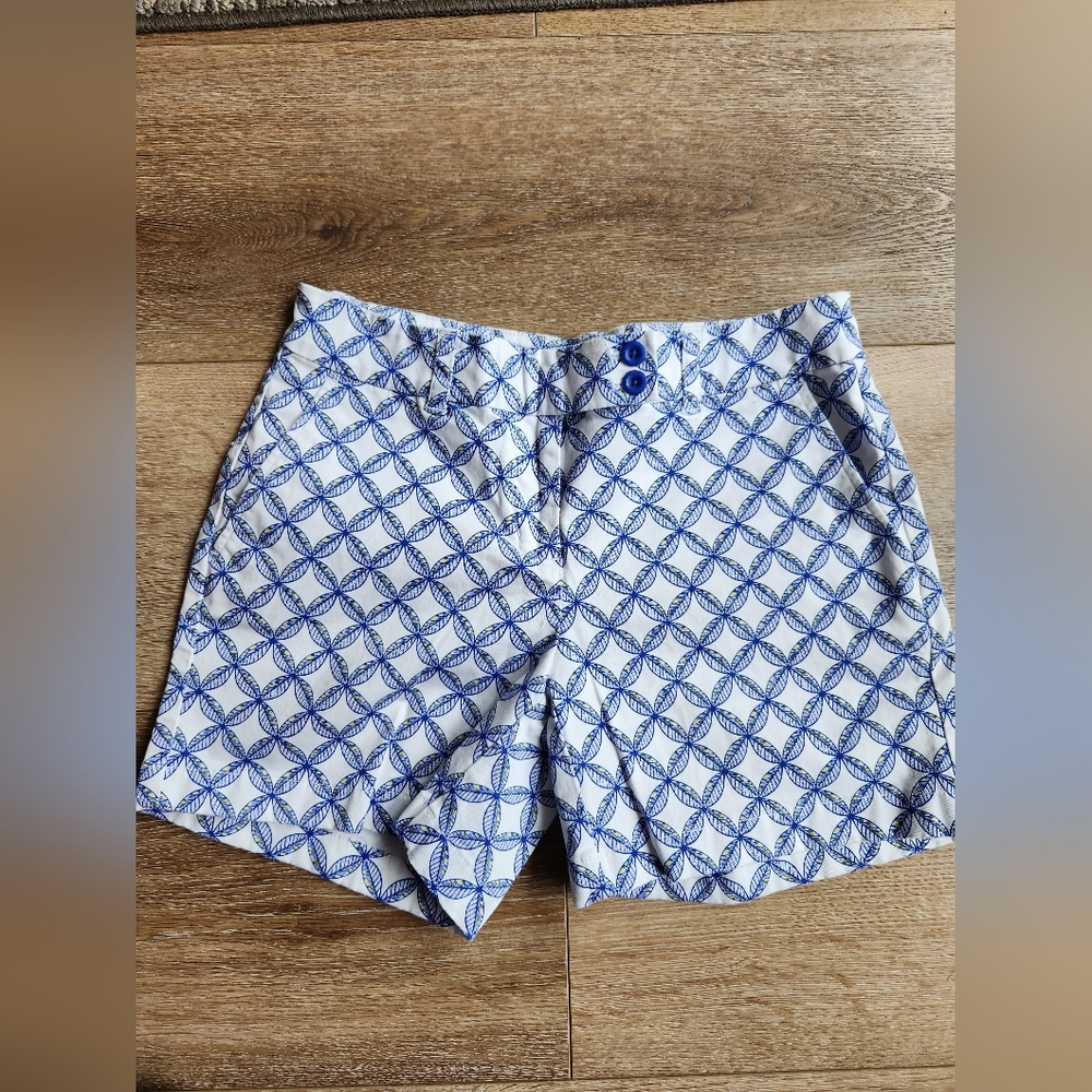 Women's Vineyard Vines Shorts Size 4